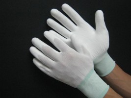 Găng tay chống cắt màu trắng phủ PU lòng bàn tay